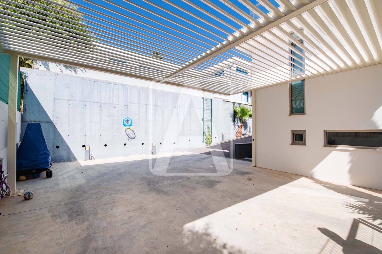 5 quarto Moradia para venda em Calpe / Calp com piscina garagem - 1 980 000 € (Ref: 7847554)