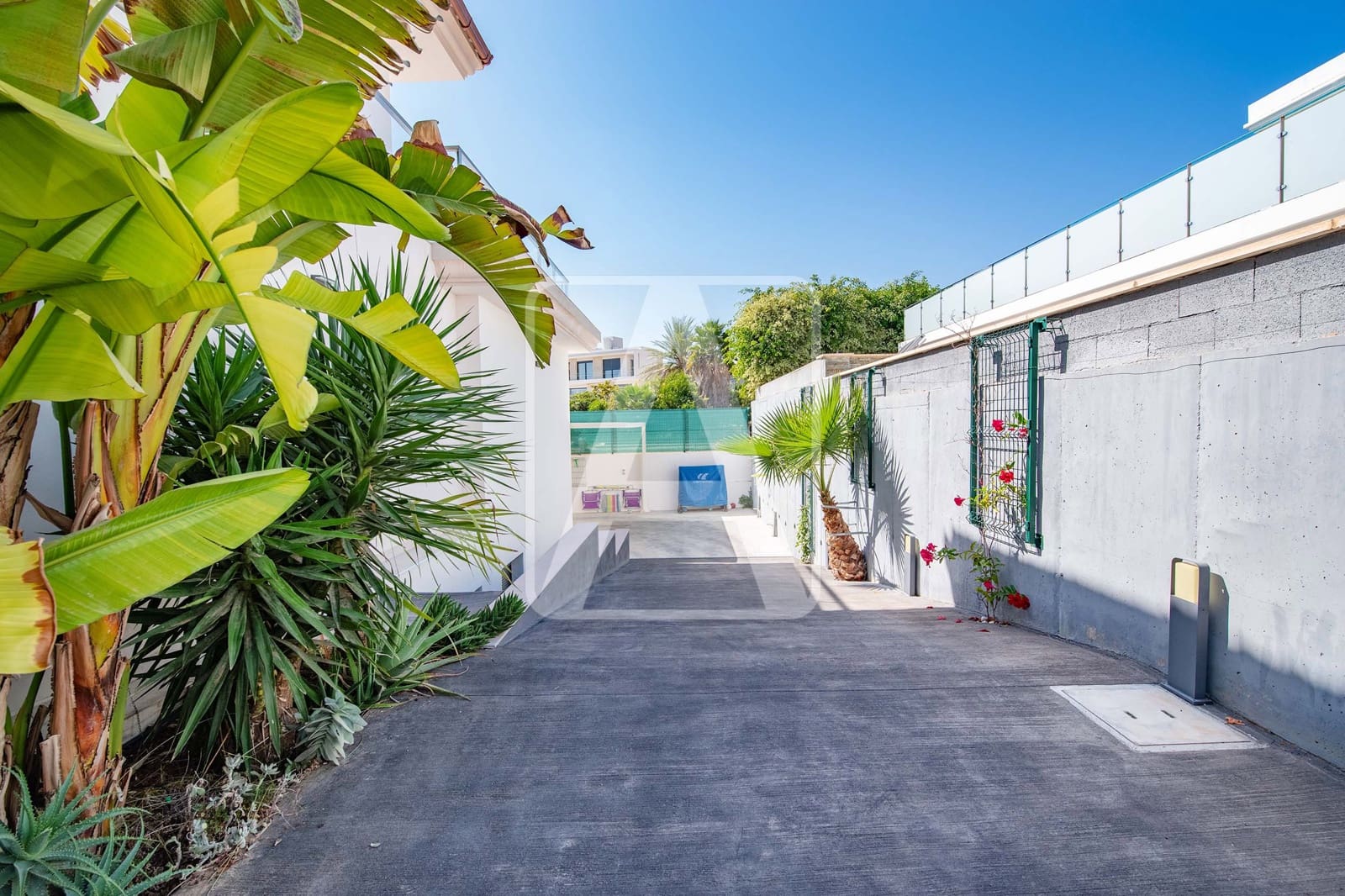 5 quarto Moradia para venda em Calpe / Calp com piscina garagem - 1 980 000 € (Ref: 7847554)