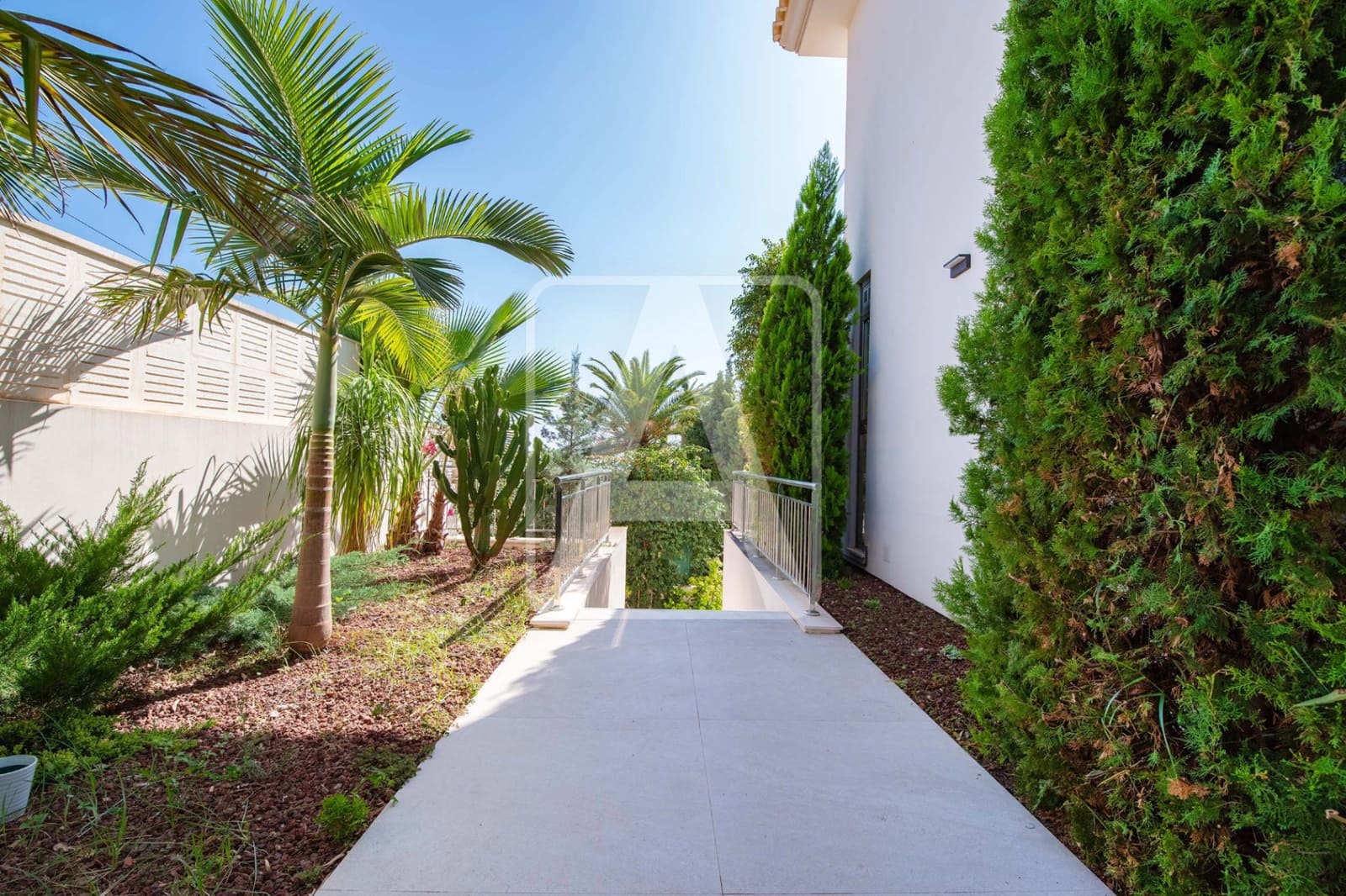 5 quarto Moradia para venda em Calpe / Calp com piscina garagem - 1 980 000 € (Ref: 7847554)