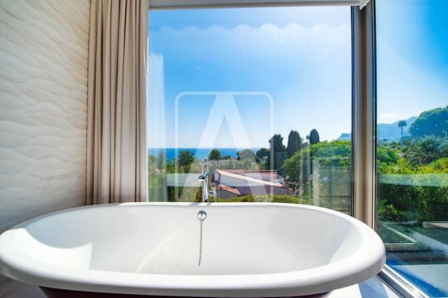 5 quarto Moradia para venda em Calpe / Calp com piscina garagem - 1 980 000 € (Ref: 7847554)