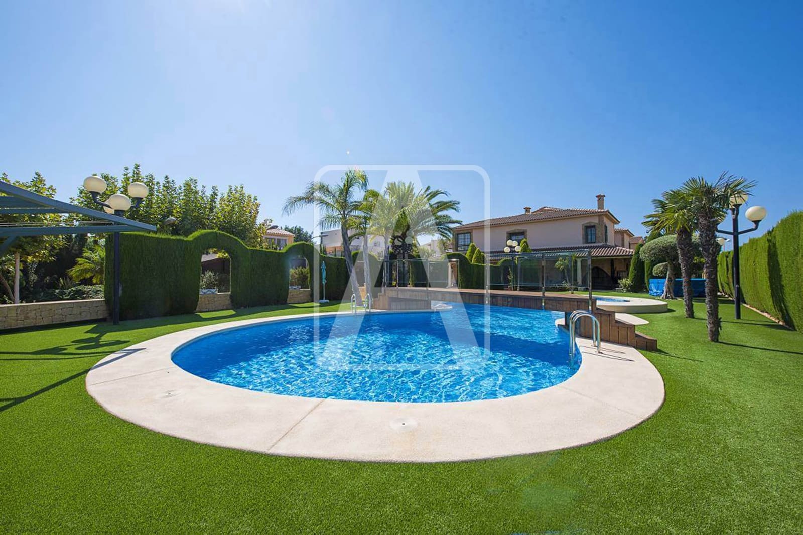 8 slaapkamer Villa te koop in Calpe / Calp met zwembad garage - € 2.375.000 (Ref: 7876734)