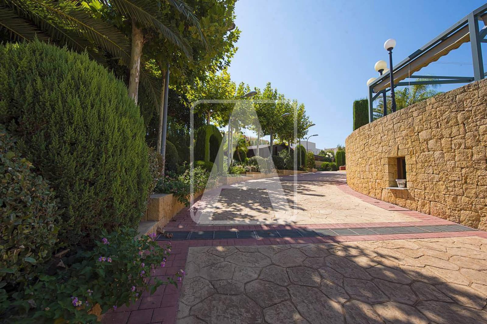 8 slaapkamer Villa te koop in Calpe / Calp met zwembad garage - € 2.375.000 (Ref: 7876734)