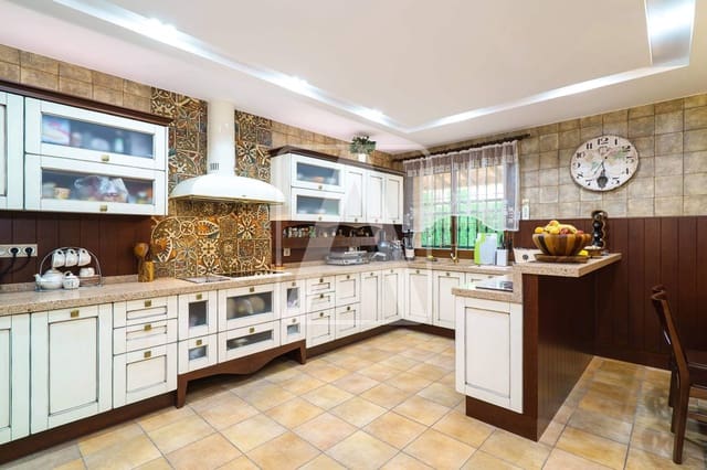 8 slaapkamer Villa te koop in Calpe / Calp met zwembad garage - € 2.375.000 (Ref: 7876734)