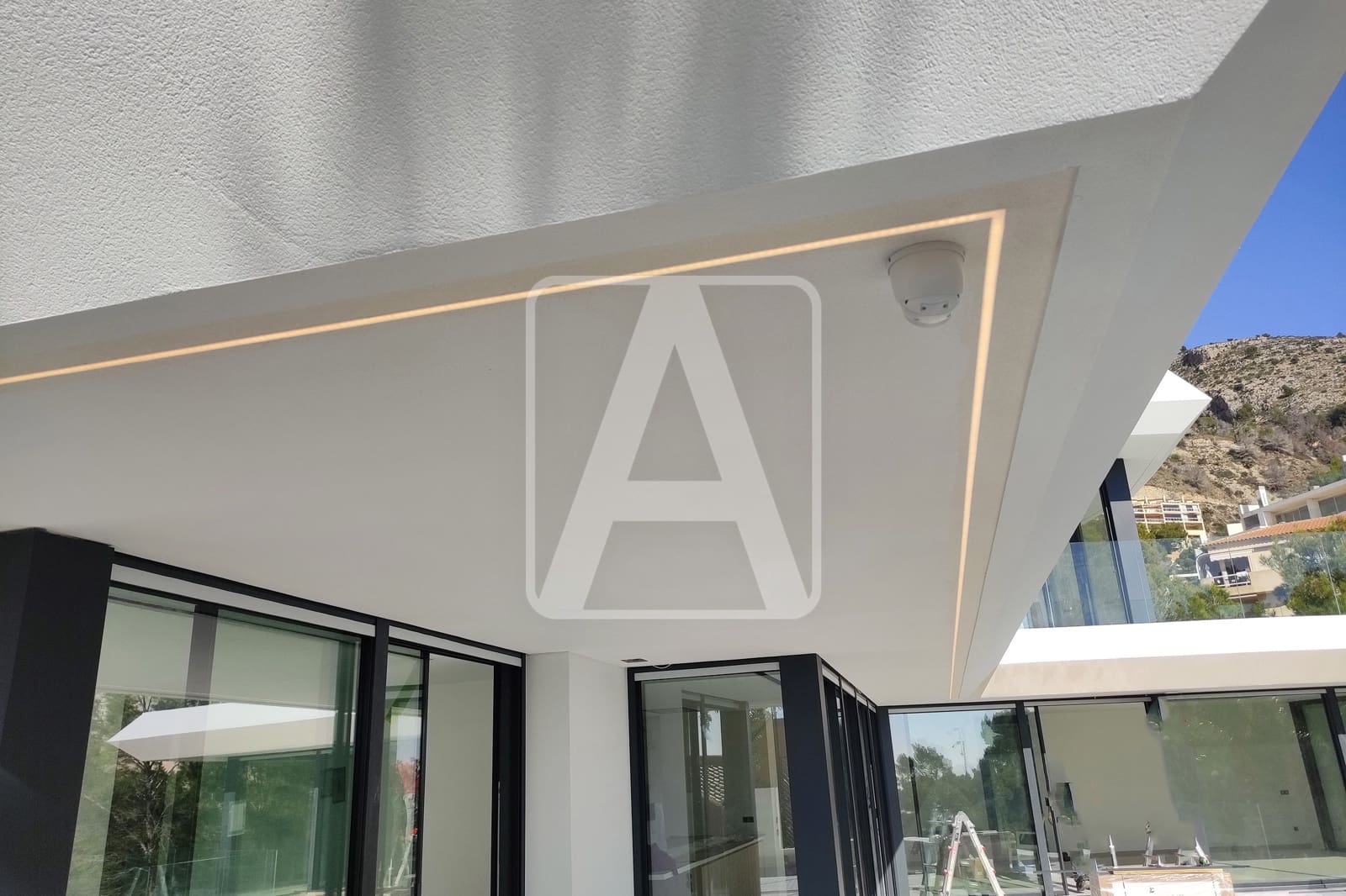 4 makuuhuone Huvila myytävänä paikassa Altea mukana 
autotalli - 2 250 000 € (Ref: 7888981)