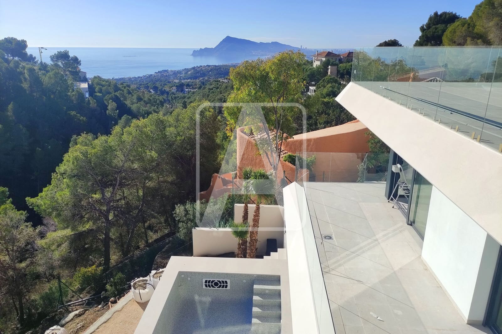 4 makuuhuone Huvila myytävänä paikassa Altea mukana 
autotalli - 2 250 000 € (Ref: 7888981)