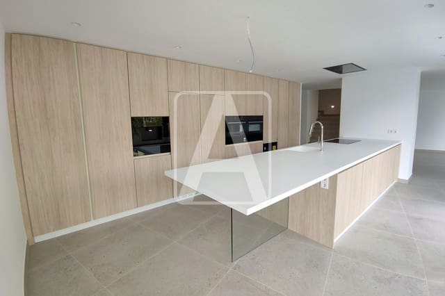 4 bedroom Villa for sale in Altea with garage - € 2,250,000 (Ref: 7888981)