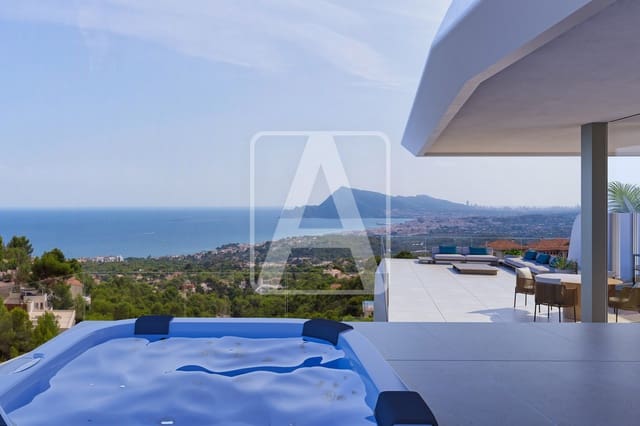 4 bedroom Villa for sale in Altea with garage - € 2,250,000 (Ref: 7888981)