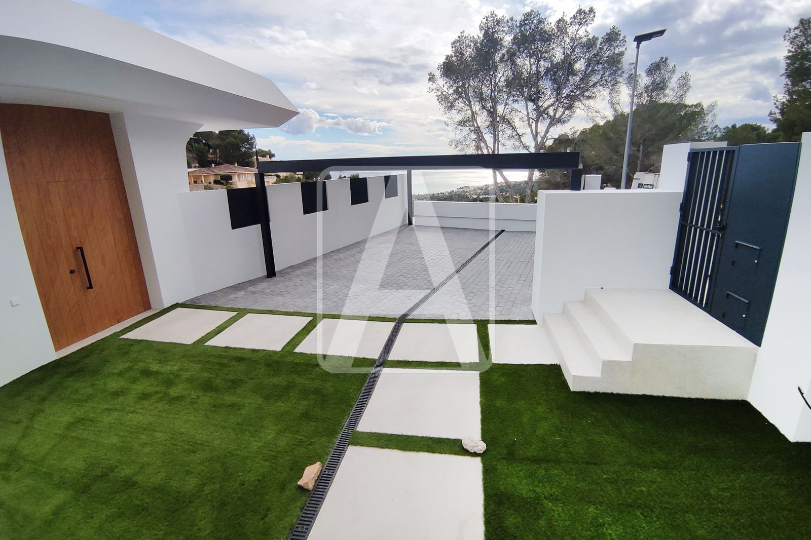 4 bedroom Villa for sale in Altea with garage - € 2,250,000 (Ref: 7888981)
