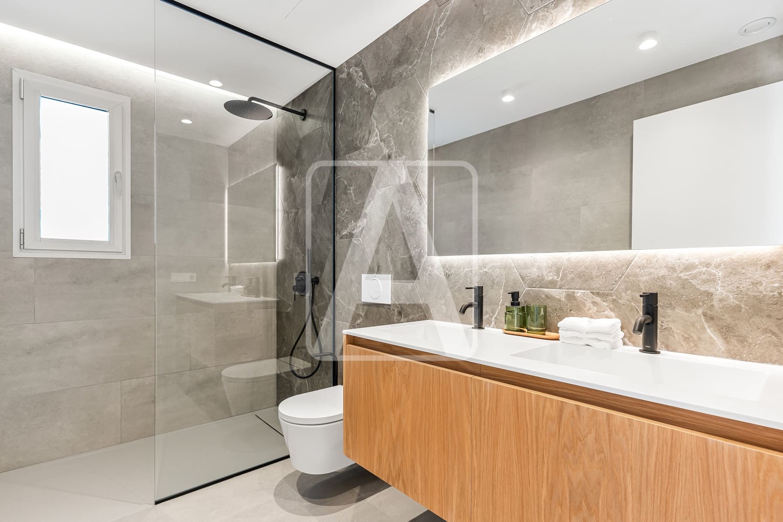 3 slaapkamer Villa te koop in Cumbre del Sol met zwembad garage - € 1.239.000 (Ref: 8033903)