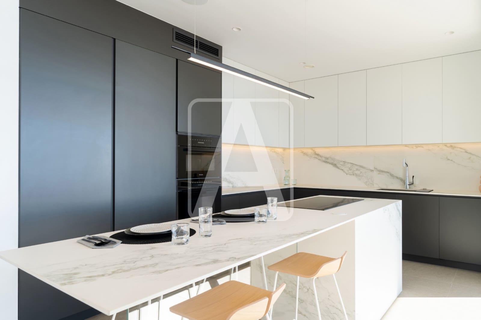 4 bedroom Villa for sale in Cumbre del Sol with pool garage - € 2,950,000 (Ref: 8084990)