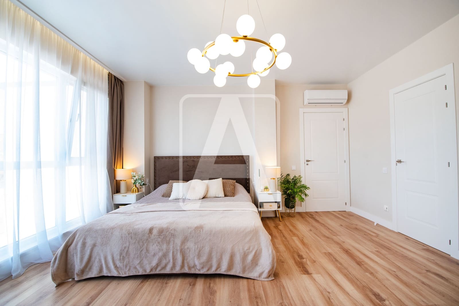 4 Zimmer Villa zu verkaufen in Calpe / Calp mit Pool Garage - 1.090.000 € (Ref: 8084991)