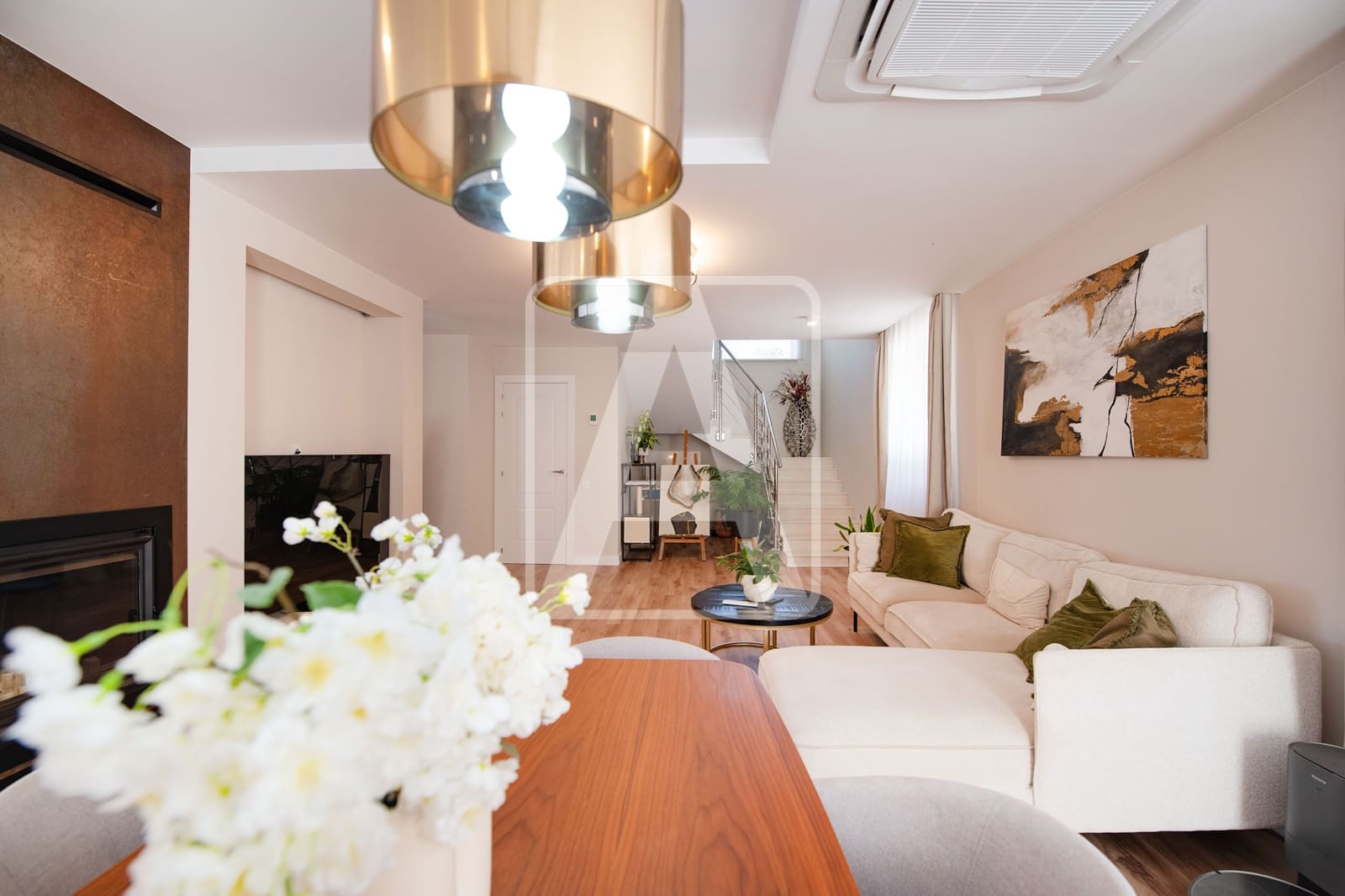 4 Zimmer Villa zu verkaufen in Calpe / Calp mit Pool Garage - 1.090.000 € (Ref: 8084991)