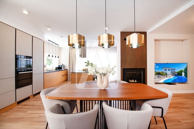 4 Zimmer Villa zu verkaufen in Calpe / Calp mit Pool Garage - 1.090.000 € (Ref: 8084991)