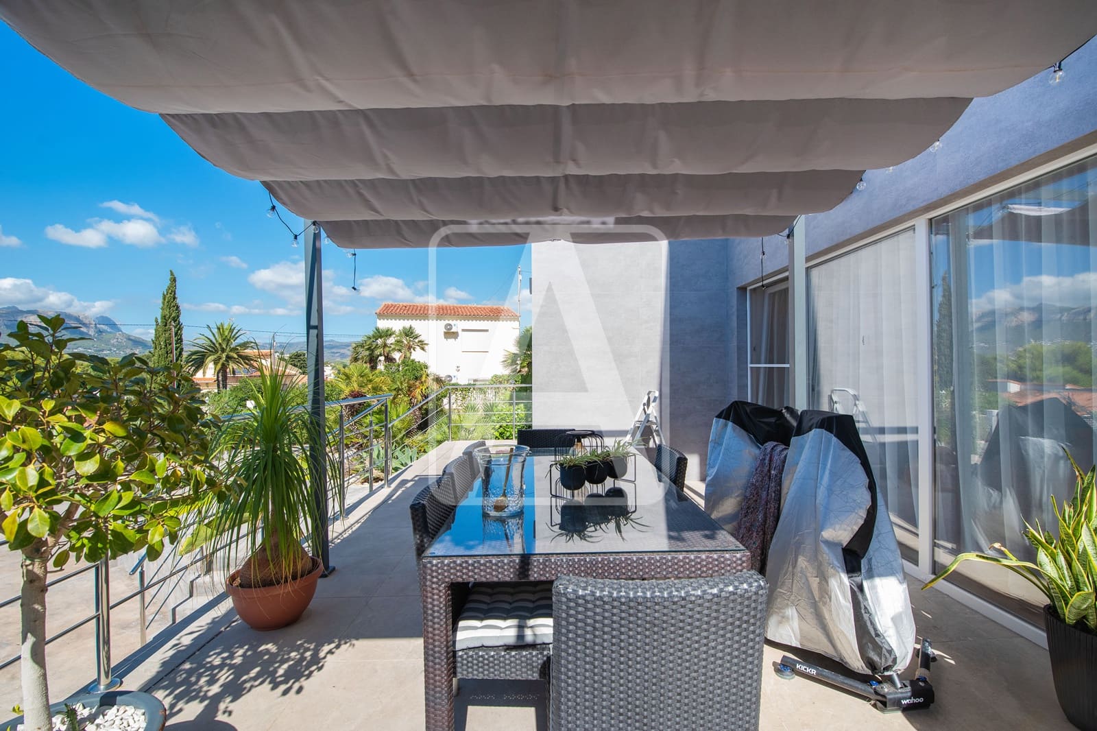 4 Zimmer Villa zu verkaufen in Calpe / Calp mit Pool Garage - 1.090.000 € (Ref: 8084991)