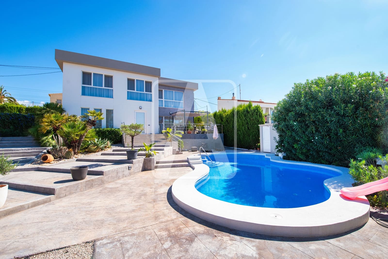 4 Zimmer Villa zu verkaufen in Calpe / Calp mit Pool Garage - 1.090.000 € (Ref: 8084991)