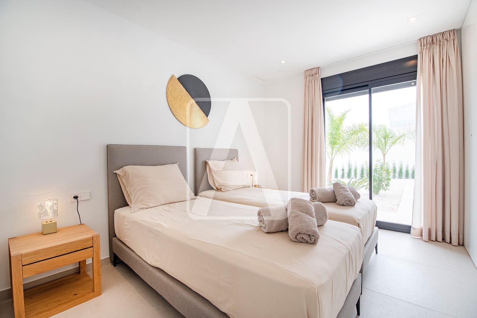 4 bedroom Villa for sale in Calpe / Calp with pool garage - € 1,050,000 (Ref: 8096231)