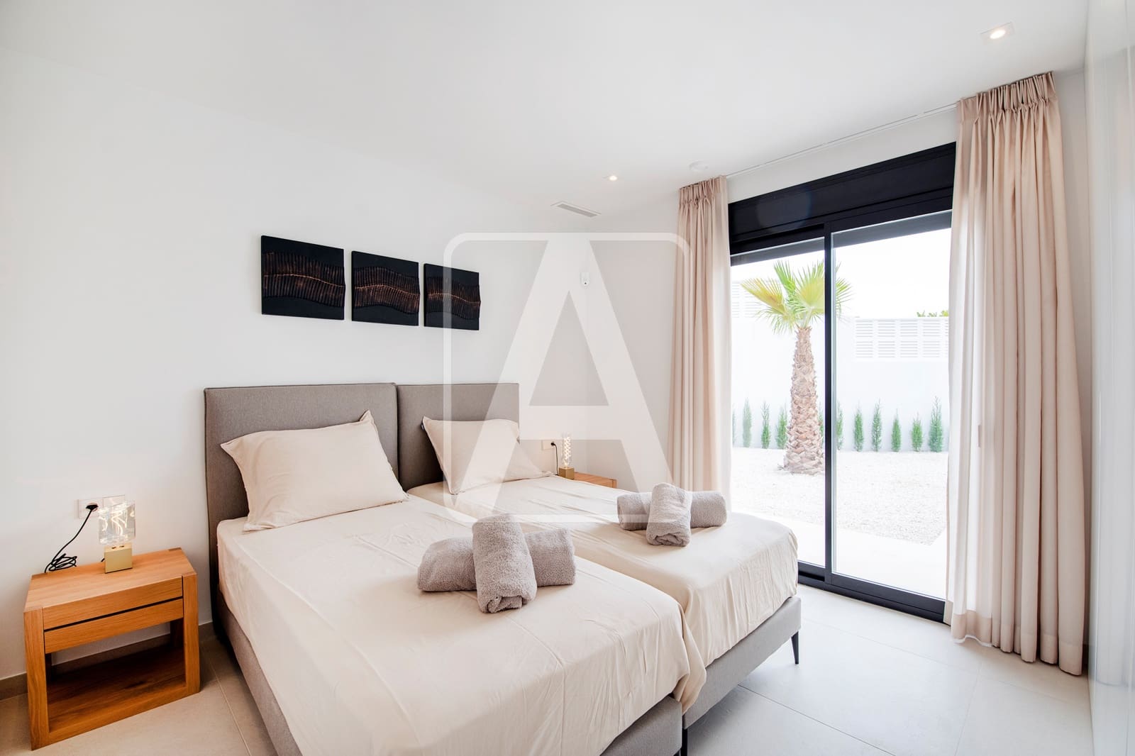 4 bedroom Villa for sale in Calpe / Calp with pool garage - € 1,050,000 (Ref: 8096231)