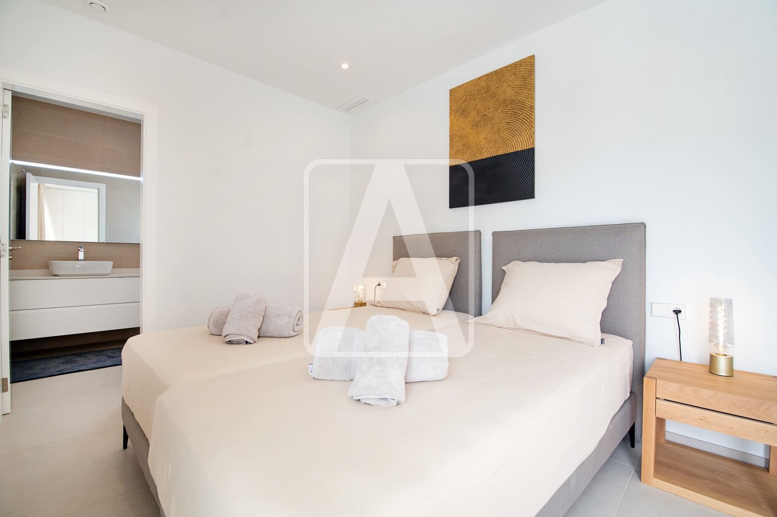 4 bedroom Villa for sale in Calpe / Calp with pool garage - € 1,050,000 (Ref: 8096231)