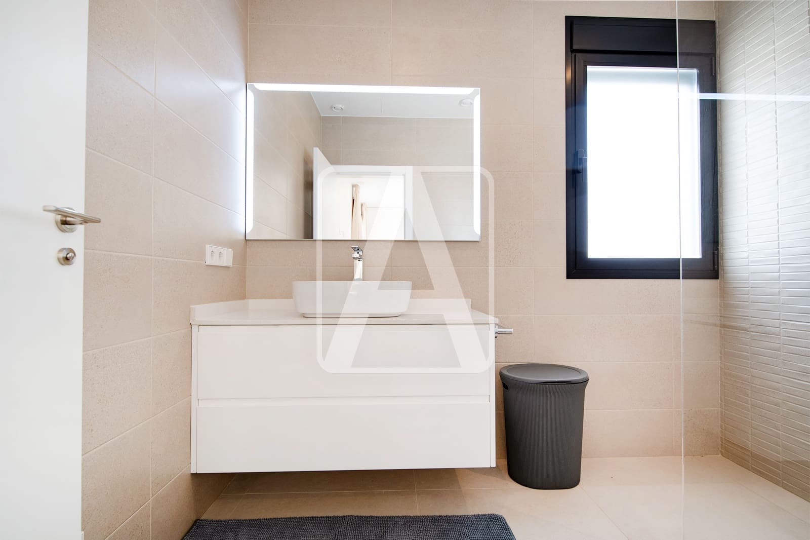4 bedroom Villa for sale in Calpe / Calp with pool garage - € 1,050,000 (Ref: 8096231)