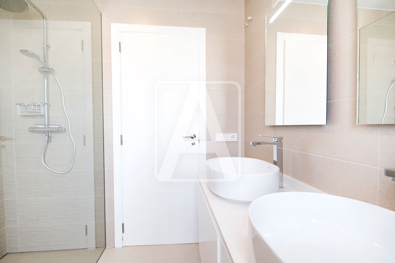 4 bedroom Villa for sale in Calpe / Calp with pool garage - € 1,050,000 (Ref: 8096231)