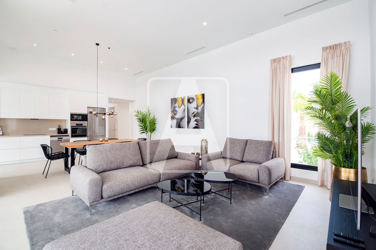 4 bedroom Villa for sale in Calpe / Calp with pool garage - € 1,050,000 (Ref: 8096231)