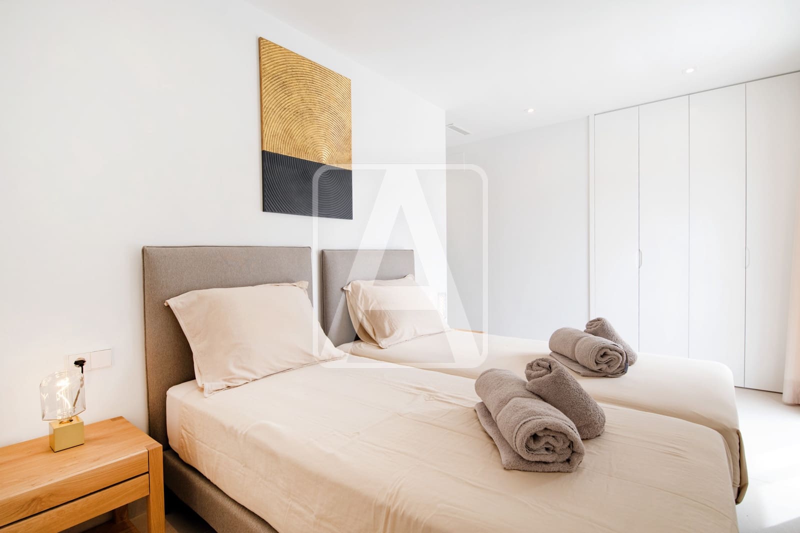 4 bedroom Villa for sale in Calpe / Calp with pool garage - € 1,050,000 (Ref: 8096231)