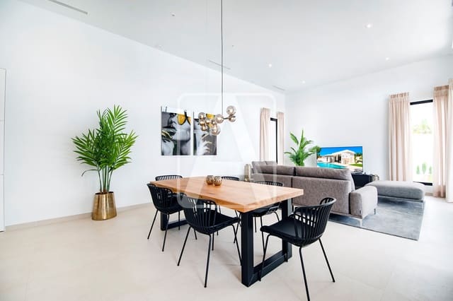 4 soverom Villa til salgs i Calpe / Calp med svømmebasseng garasje - € 1 050 000 (Ref: 8096231)