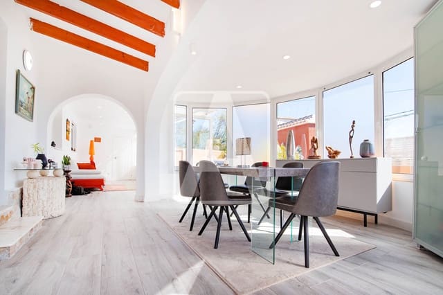 3 chambre Villa/Maison à vendre à Calpe / Calp avec piscine garage - 535 000 € (Ref: 8143439)