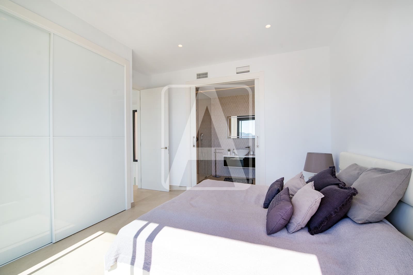 4 bedroom Villa for sale in Benissa with pool garage - € 2,750,000 (Ref: 8223682)