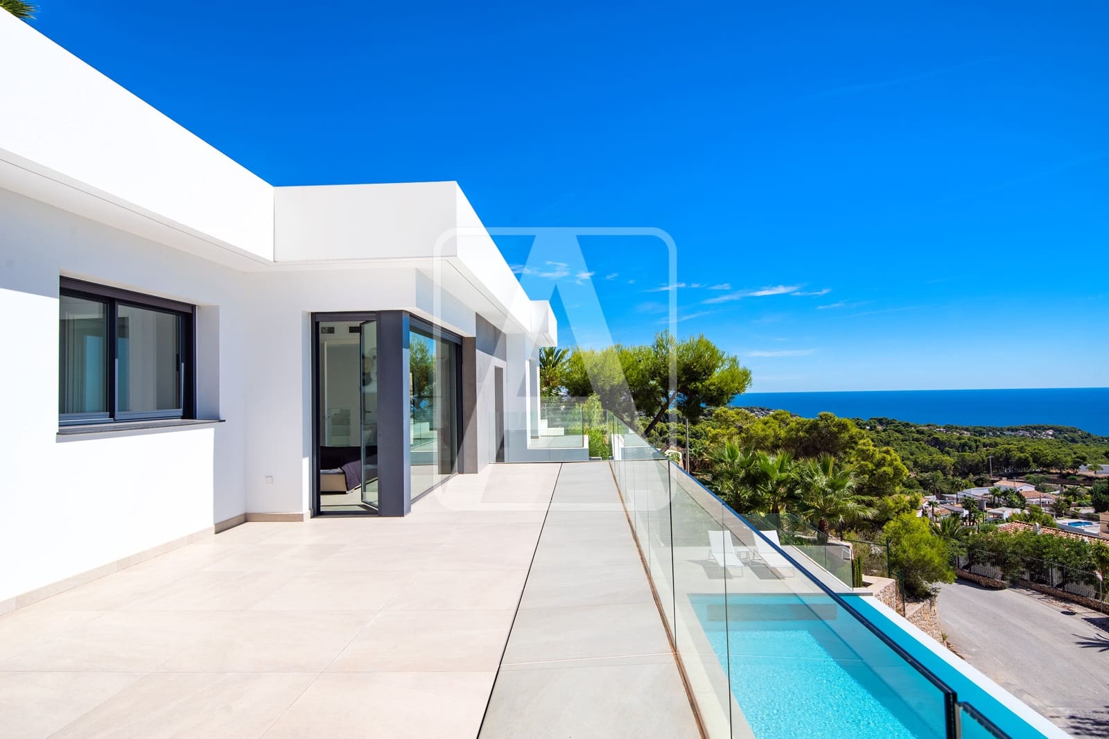 4 bedroom Villa for sale in Benissa with pool garage - € 2,750,000 (Ref: 8223682)