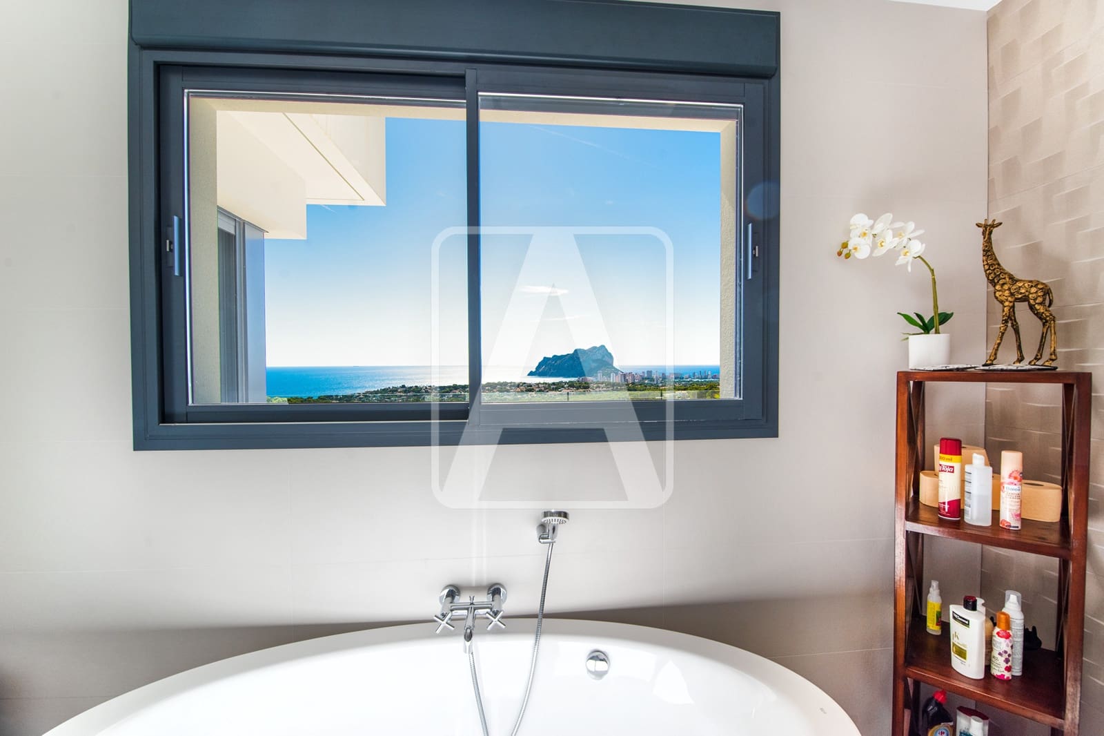 4 bedroom Villa for sale in Benissa with pool garage - € 2,750,000 (Ref: 8223682)