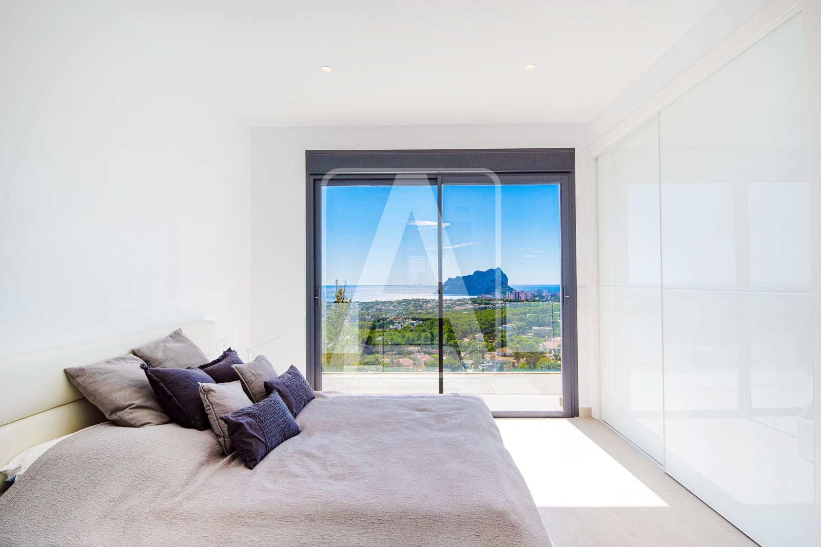 4 bedroom Villa for sale in Benissa with pool garage - € 2,750,000 (Ref: 8223682)