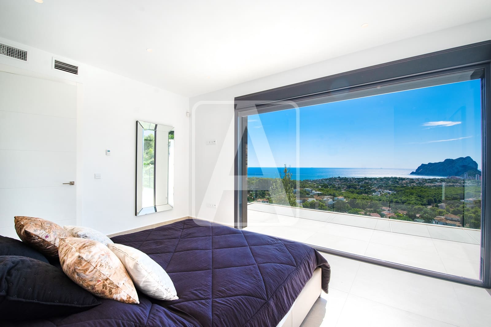 4 bedroom Villa for sale in Benissa with pool garage - € 2,750,000 (Ref: 8223682)