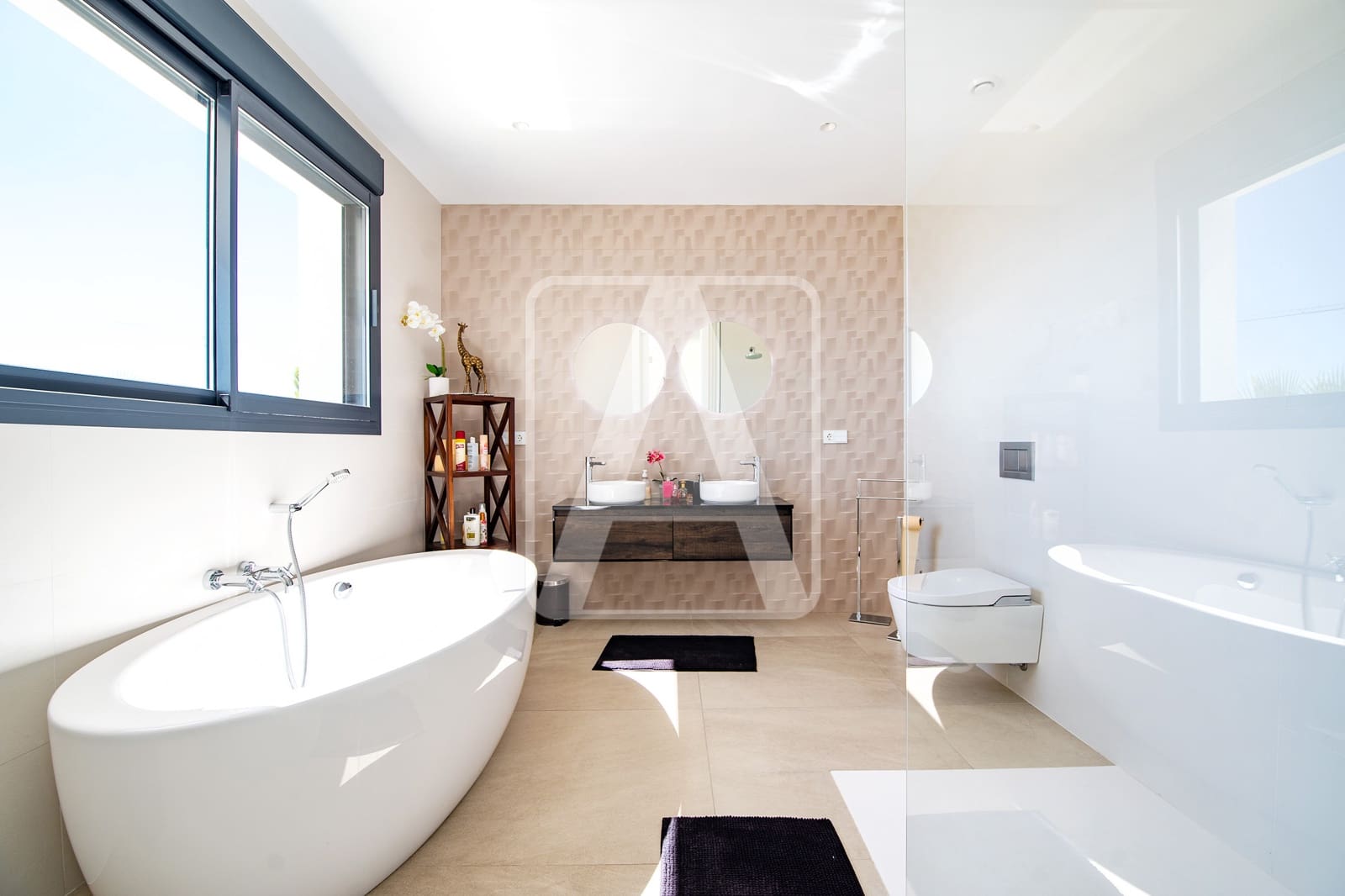 4 bedroom Villa for sale in Benissa with pool garage - € 2,750,000 (Ref: 8223682)