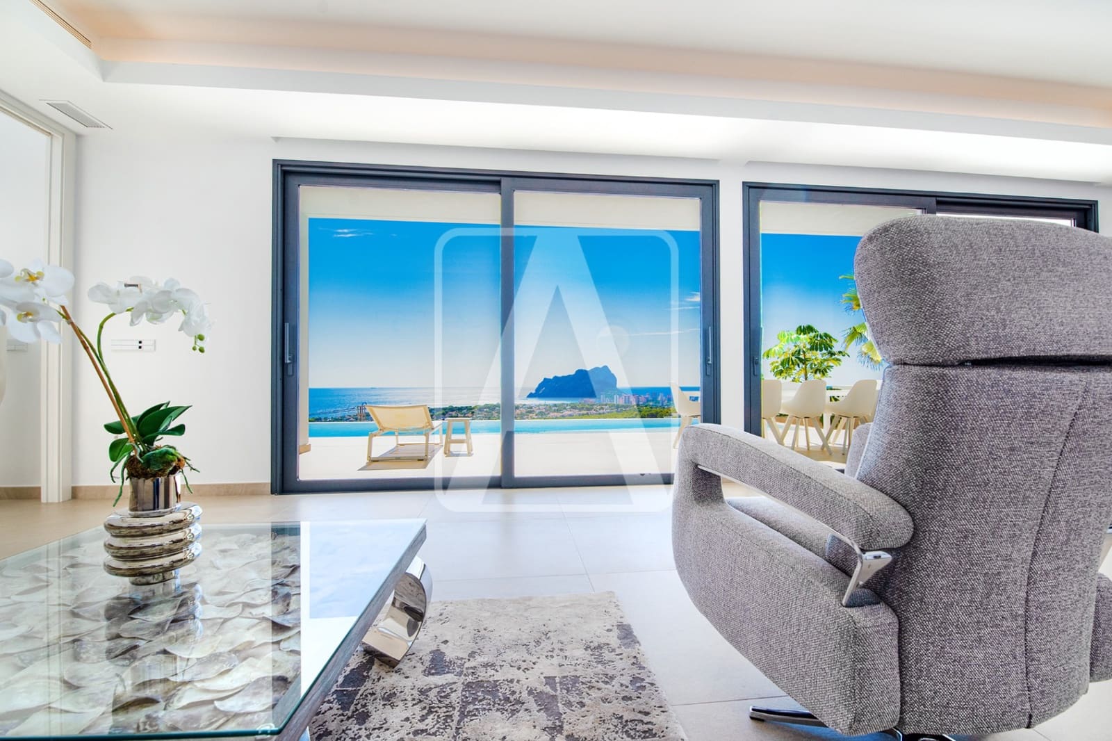 4 bedroom Villa for sale in Benissa with pool garage - € 2,750,000 (Ref: 8223682)