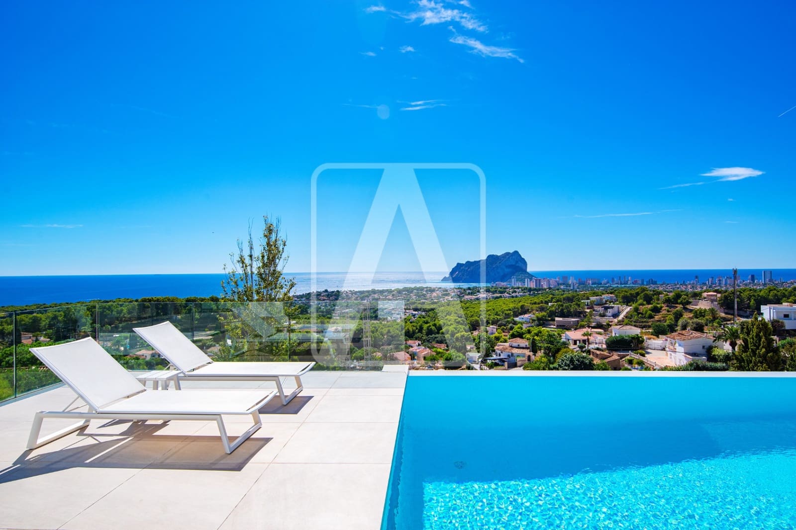 4 bedroom Villa for sale in Benissa with pool garage - € 2,750,000 (Ref: 8223682)