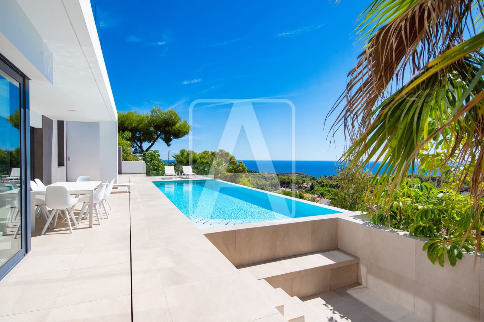 4 bedroom Villa for sale in Benissa with pool garage - € 2,750,000 (Ref: 8223682)