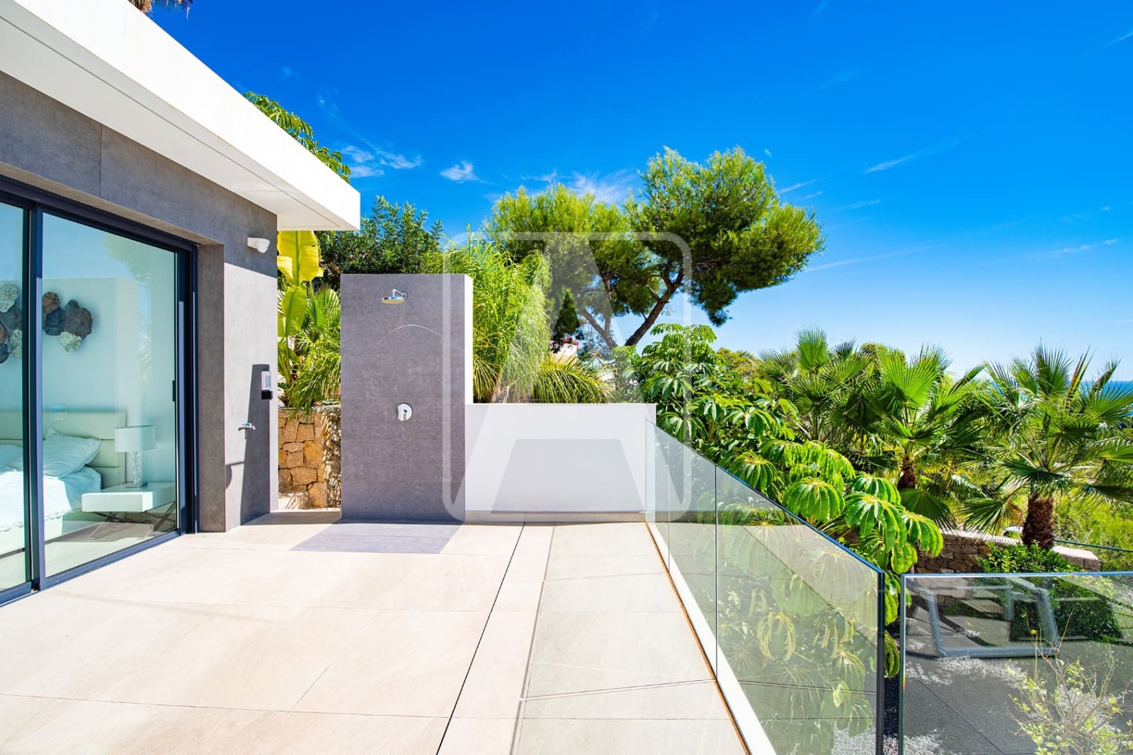 4 bedroom Villa for sale in Benissa with pool garage - € 2,750,000 (Ref: 8223682)