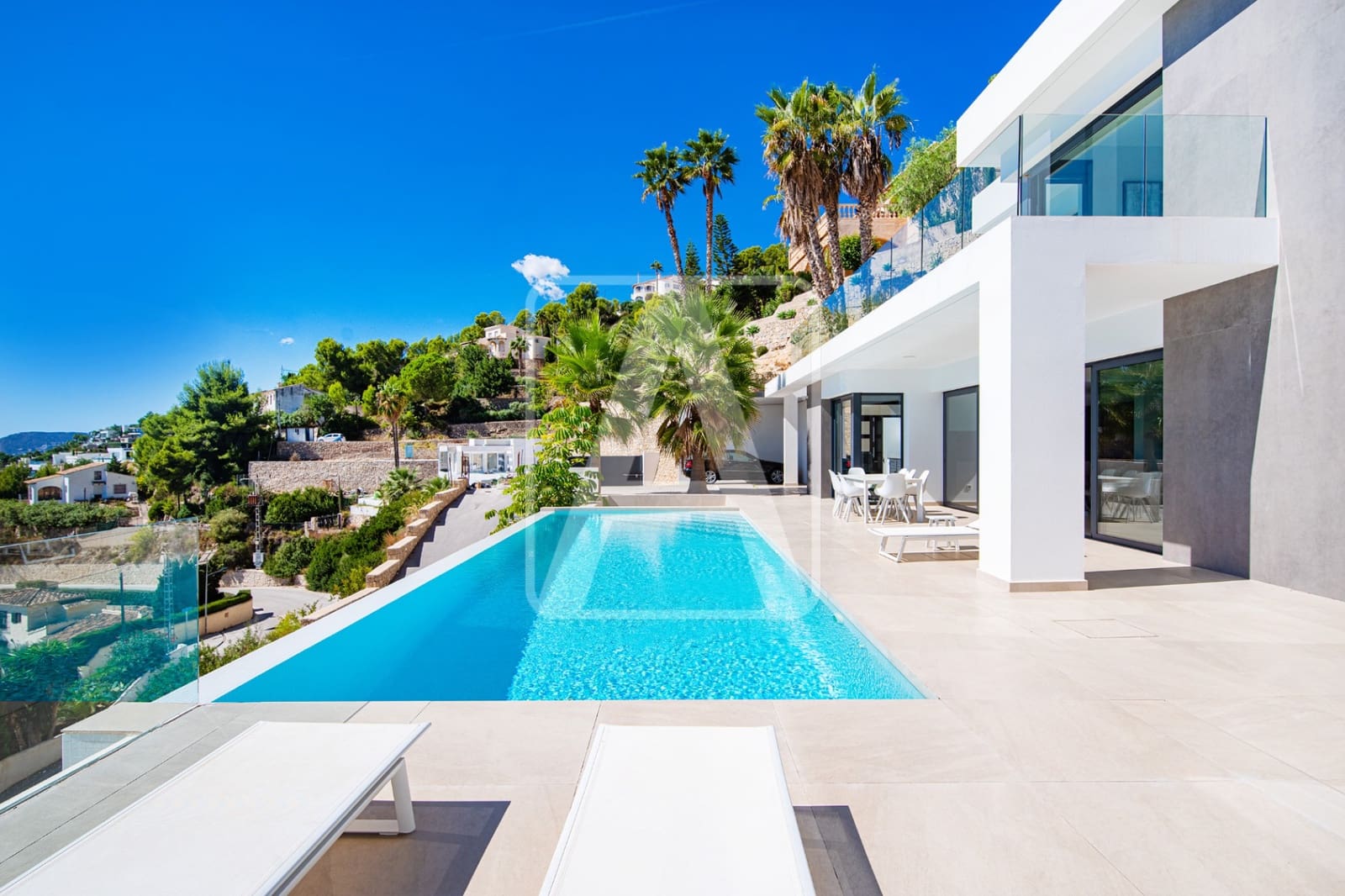 4 bedroom Villa for sale in Benissa with pool garage - € 2,750,000 (Ref: 8223682)