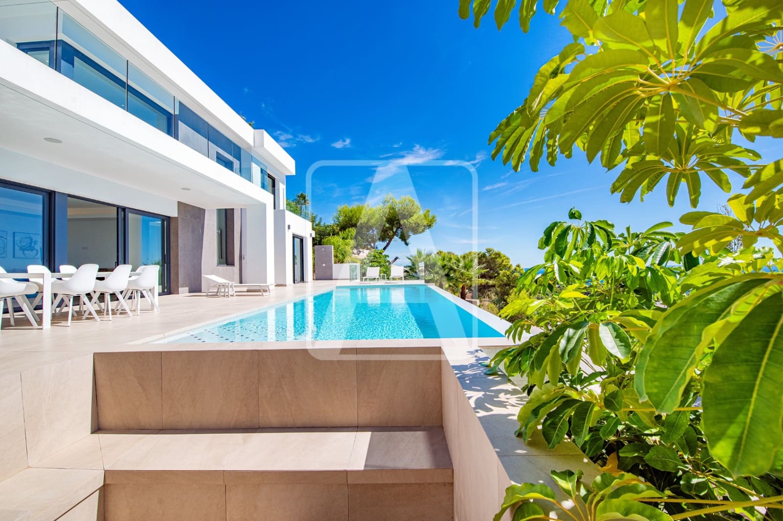 4 bedroom Villa for sale in Benissa with pool garage - € 2,750,000 (Ref: 8223682)