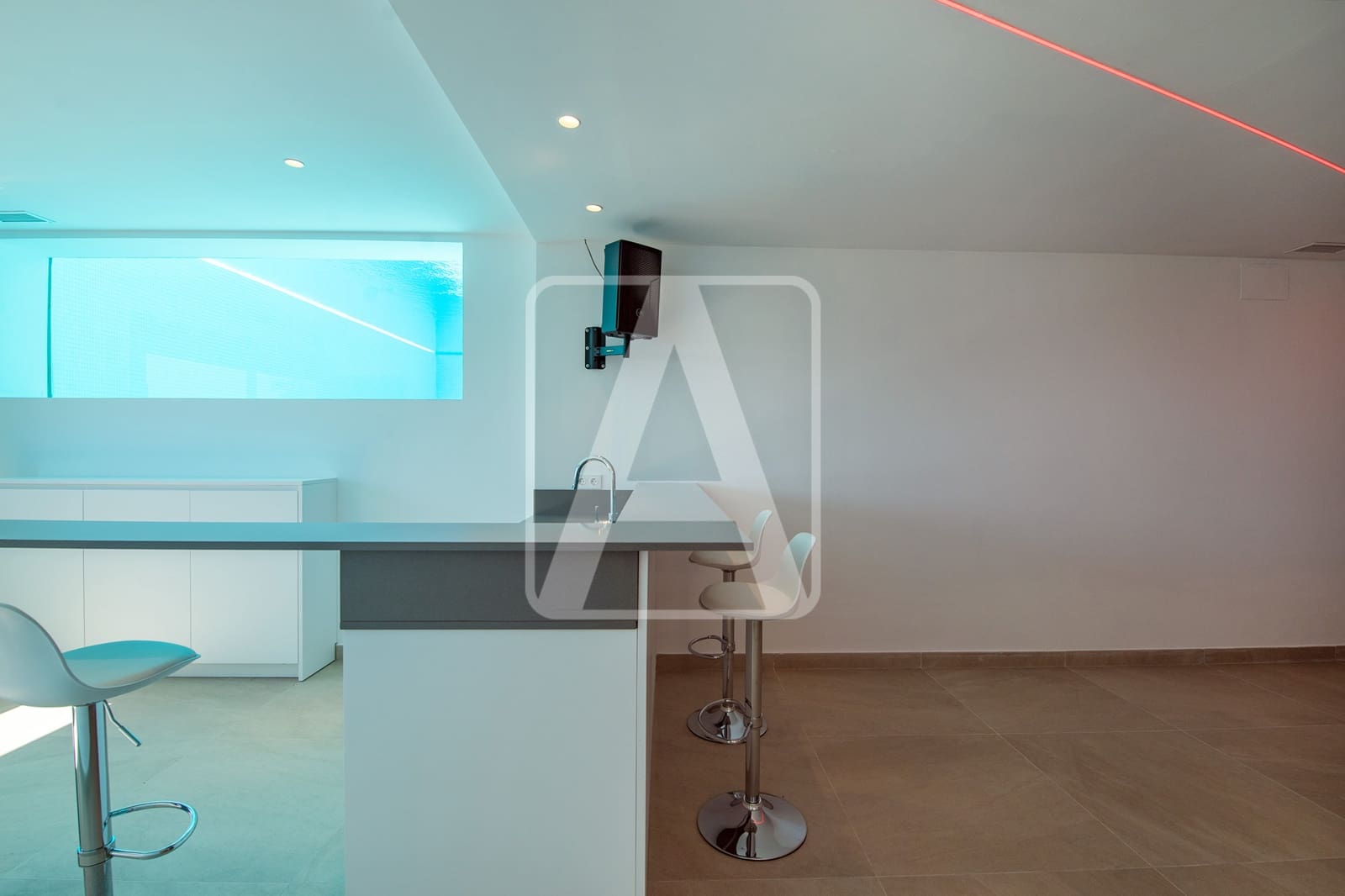 4 bedroom Villa for sale in Benissa with pool garage - € 2,750,000 (Ref: 8223682)