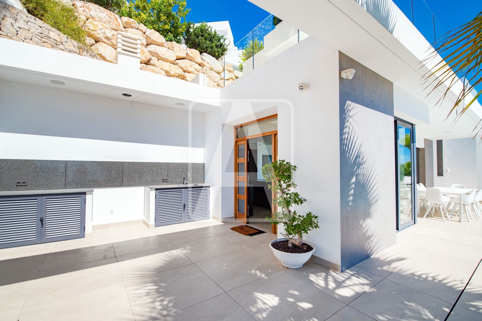 4 bedroom Villa for sale in Benissa with pool garage - € 2,750,000 (Ref: 8223682)