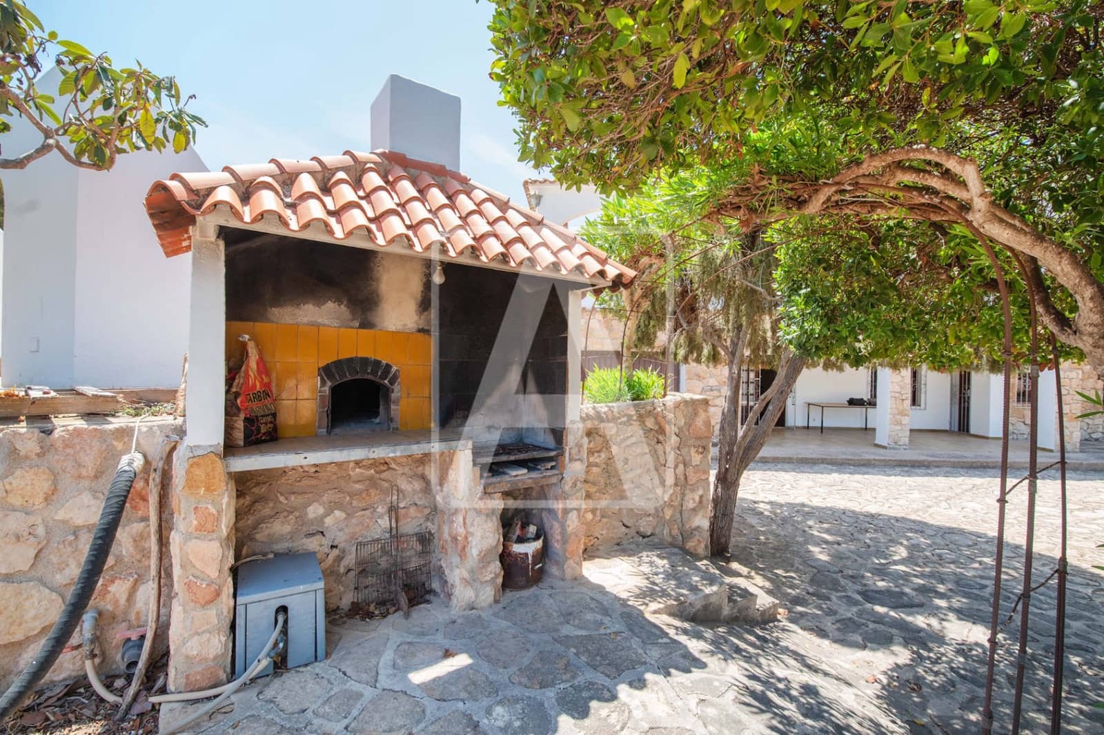 6 soverom Villa til salgs i Benissa med svømmebasseng garasje - € 990 000 (Ref: 8371985)