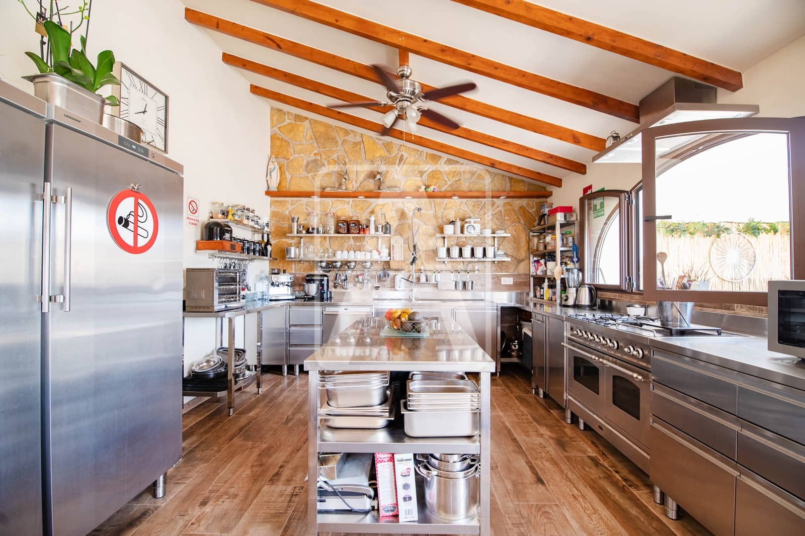 9 makuuhuone Maalaistalo myytävänä paikassa Benissa mukana uima-altaan 
autotalli - 1 349 000 € (Ref: 8397991)