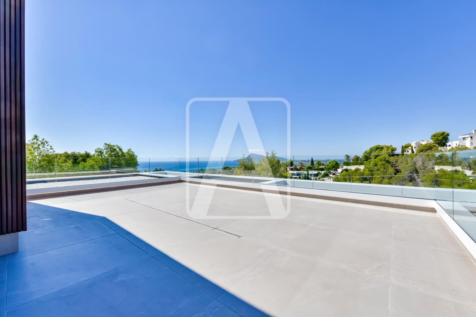 4 bedroom Villa for sale in Altea with pool garage - € 2,795,000 (Ref: 8420521)