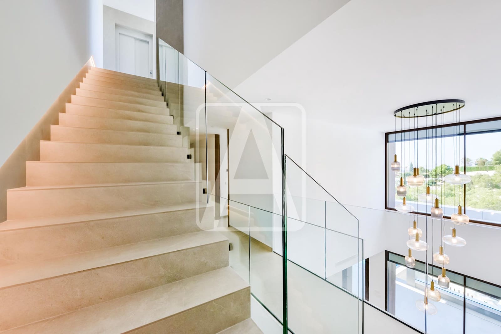 4 bedroom Villa for sale in Altea with pool garage - € 2,795,000 (Ref: 8420521)