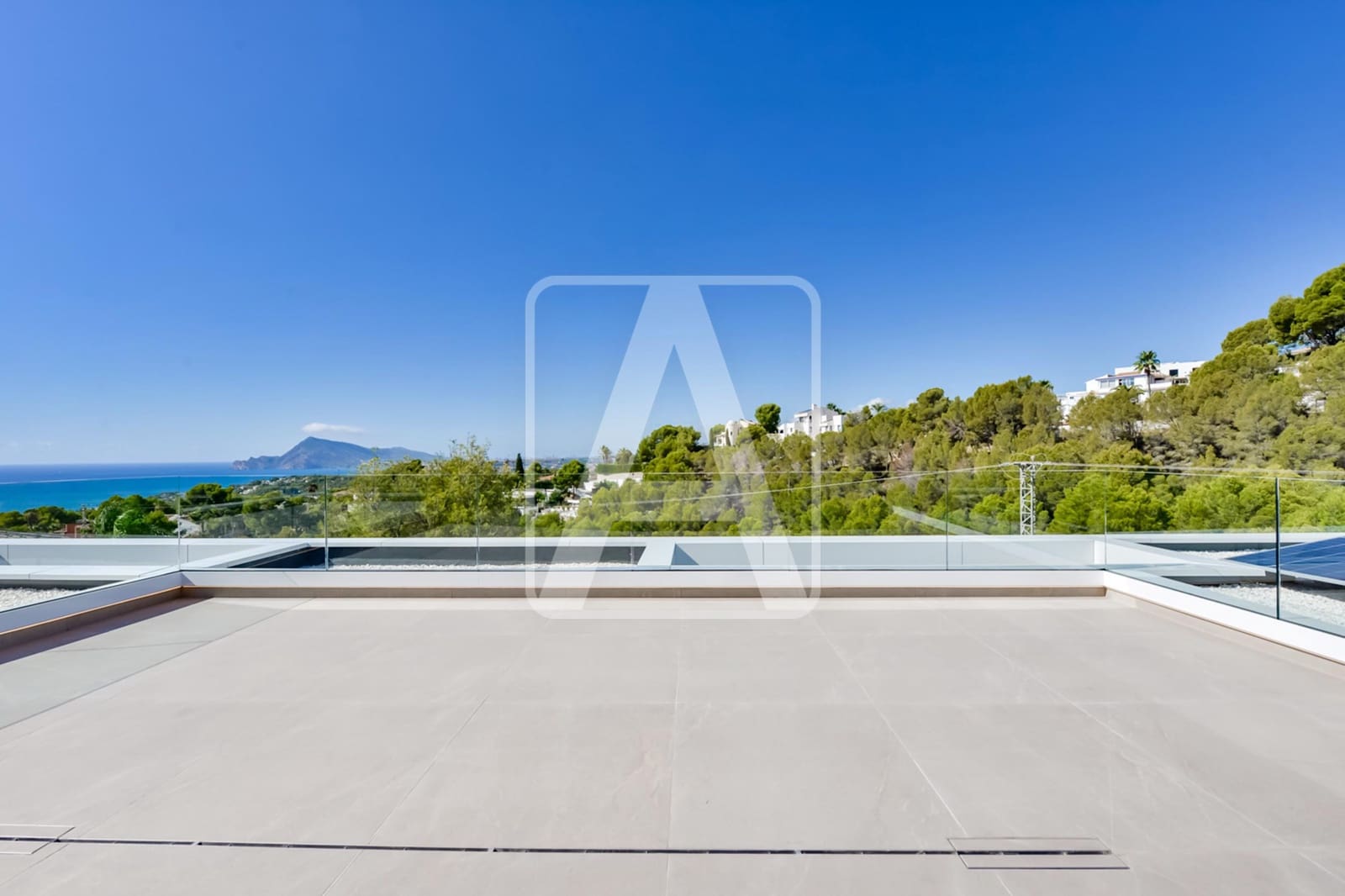 4 bedroom Villa for sale in Altea with pool garage - € 2,795,000 (Ref: 8420521)