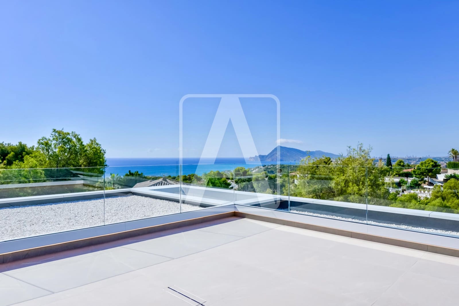 4 bedroom Villa for sale in Altea with pool garage - € 2,795,000 (Ref: 8420521)