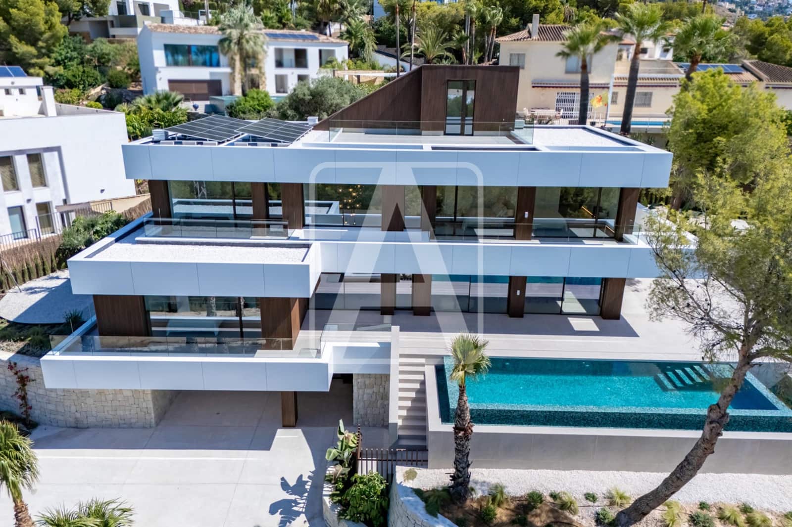 4 bedroom Villa for sale in Altea with pool garage - € 2,795,000 (Ref: 8420521)