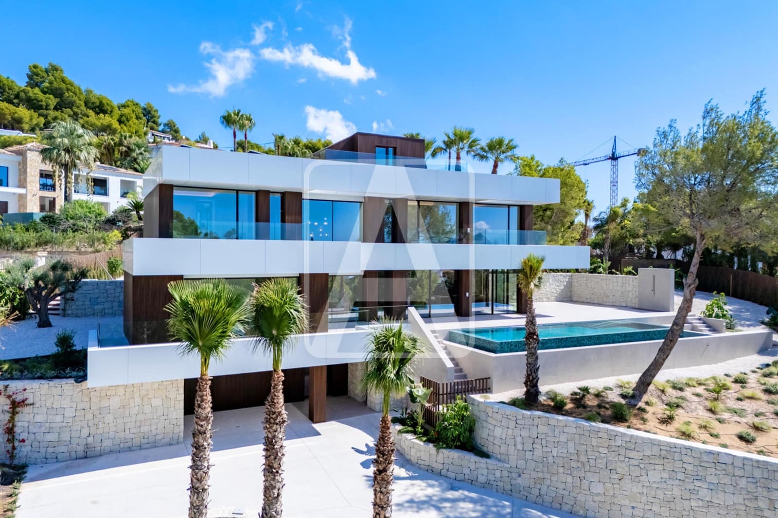 4 bedroom Villa for sale in Altea with pool garage - € 2,795,000 (Ref: 8420521)